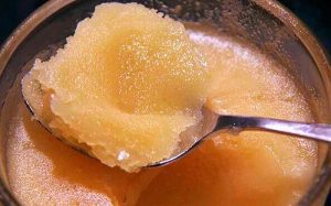 عسل شکرک زده